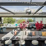Amano East Side Отель 4*
