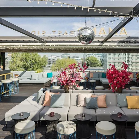 Amano East Side Hotel 4*