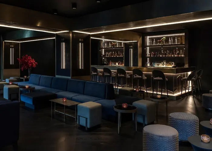 Amano East Side Hotel 4*