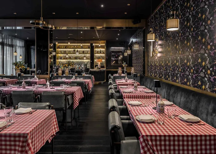 Amano East Side מלון