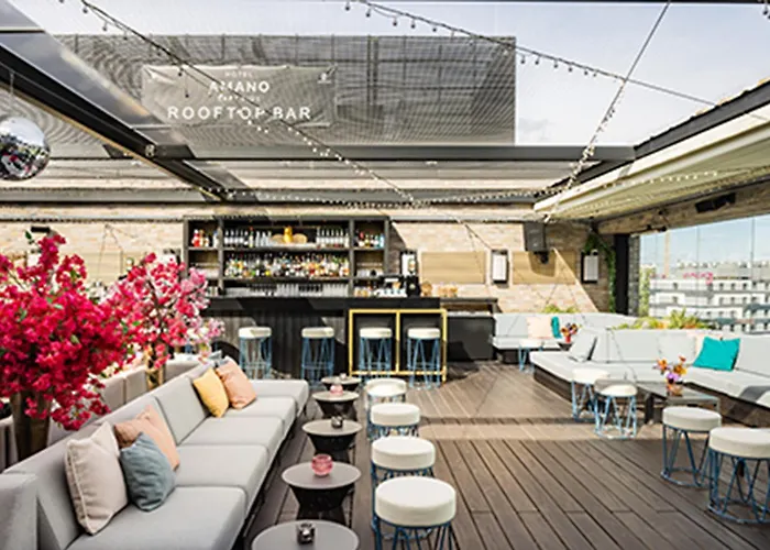 Amano East Side Hotel