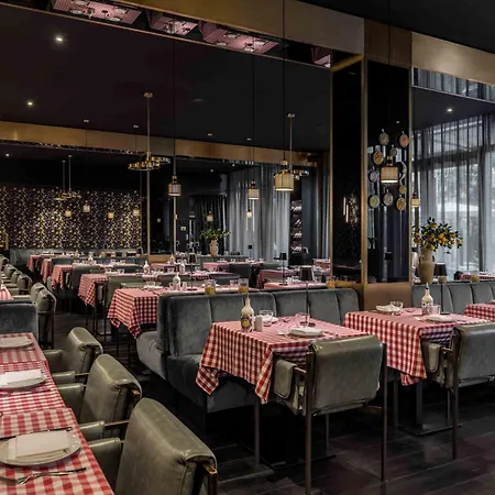 Hotell Amano East Side 4*