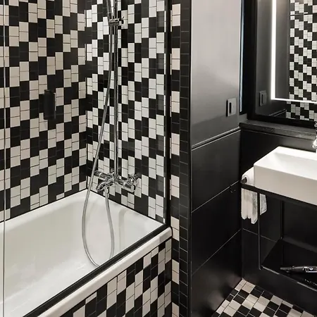 Amano East Side 호텔