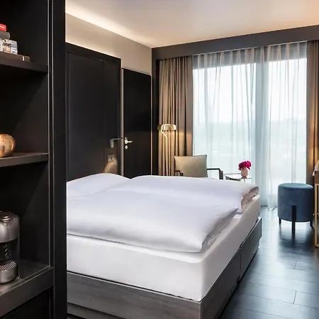 Amano East Side Hotel 3*