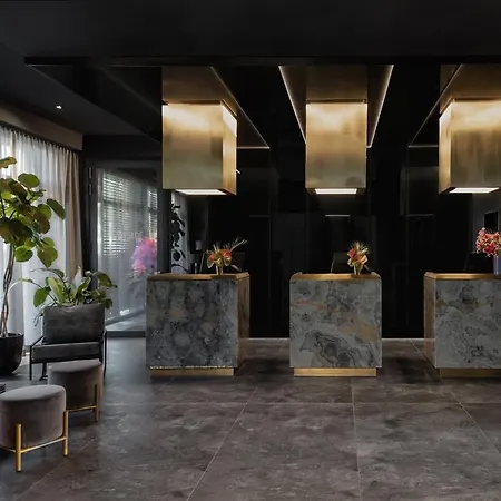 Amano East Side 호텔