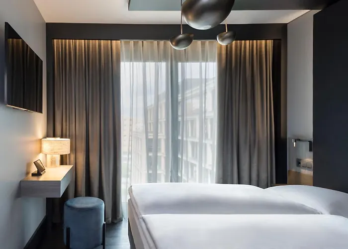 Amano East Side Hotell 4*