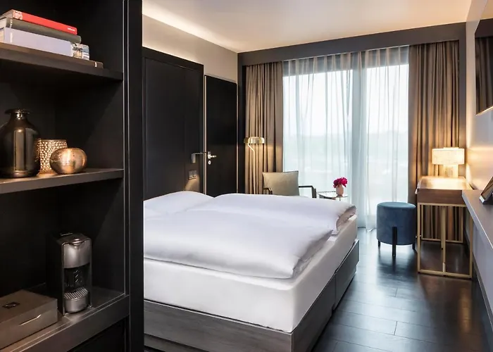 Amano East Side Hotel 4*