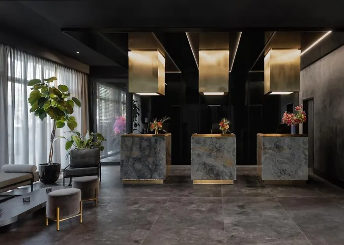 Amano East Side Hotell