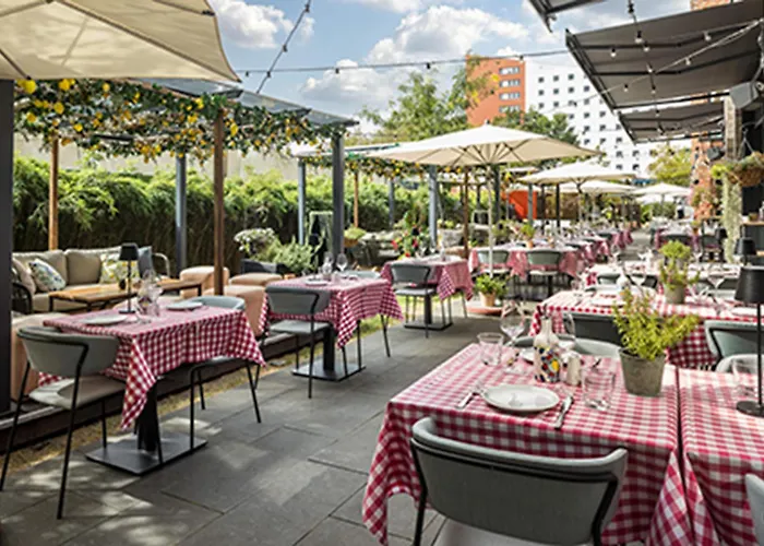 Hotel Amano East Side